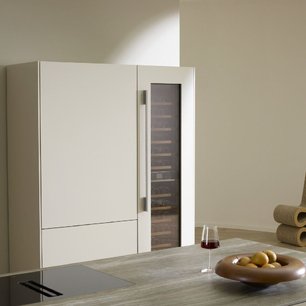 Встраиваемый винный шкаф V-Zug WineCooler V6000 Supreme WC6T-51097 R фото 3 в Казани и Татарстане Встраиваемый винный шкаф V-Zug WineCooler V6000 Supreme WC6T-51097 R фото 3 в Казани и Татарстане