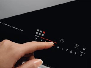 Варочная панель Электролюкс IPE6474KF фото 3 в Казани и Татарстане Варочная панель Electrolux IPE6474KF фото 3 в Казани и Татарстане