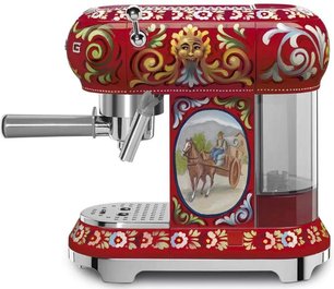 Кофемашина Смег ECF01DGEU фото 2 в Казани и Татарстане Кофемашина Smeg ECF01DGEU фото 2 в Казани и Татарстане