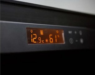 Монотемпературный винный шкаф EuroCave R-400024-S2B фото 4 в Казани и Татарстане