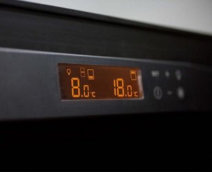 Встраиваемый мультитемпературный винный шкаф EuroCave K-800021-L фото 2 в Казани и Татарстане