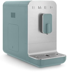 Кофемашина Смег BCC01EGMEU фото 4 в Казани и Татарстане Кофемашина Smeg BCC01EGMEU фото 4 в Казани и Татарстане