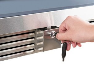 Встраиваемый под столешницу винный шкаф Селлар Приват CP051-1T фото 4 в Казани и Татарстане Встраиваемый под столешницу винный шкаф CellarPrivate CP051-1T фото 4 в Казани и Татарстане