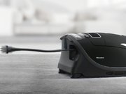 Пылесос Миле SGSA3 Complete C3 Parquet Celebration черный обсидиан фото 3 в Казани и Татарстане Пылесос Miele SGSA3 Complete C3 Parquet Celebration черный обсидиан фото 3 в Казани и Татарстане