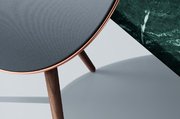 Беспроводная акустическая система Бэнг Олуфсен Beoplay A9 Smoked Oak фото 2 в Казани и Татарстане Беспроводная акустическая система Bang & Olufsen Beoplay A9 Smoked Oak фото 2 в Казани и Татарстане