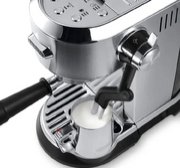 Рожковая кофеварка DeLonghi EC950.M фото 3 в Казани и Татарстане