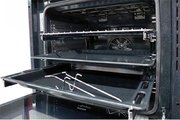 Встраиваемый электрический духовой шкаф Kaiser EH 6338 W фото 3 в Казани и Татарстане