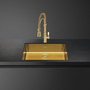Мойка Смег Mira VSTR71BRX латунный фото 2 в Казани и Татарстане Мойка Smeg Mira VSTR71BRX латунный фото 2 в Казани и Татарстане