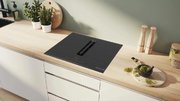 Индукционная варочная панель с вытяжкой Bosch PVQ695H26E фото 2 в Казани и Татарстане