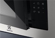 Встраиваемая микроволновая печь Electrolux EMS4253TEX фото 3 в Казани и Татарстане
