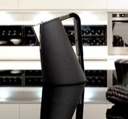 Электрочайник Bugatti Kettle Vera Leather Black фото 2 в Казани и Татарстане