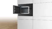 Встраиваемая микроволновая печь Bosch BFL523MB4 фото 3 в Казани и Татарстане