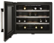 Винный шкаф Electrolux ERW0670A Винный шкаф Electrolux ERW0670A