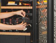 Встраиваемый двухтемпературный винный шкаф EuroCave D-INSP-M I-090021-M фото 4 в Казани и Татарстане