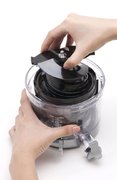 Соковыжималка Смег SJF01RDEU фото 4 в Казани и Татарстане Соковыжималка Smeg SJF01RDEU фото 4 в Казани и Татарстане
