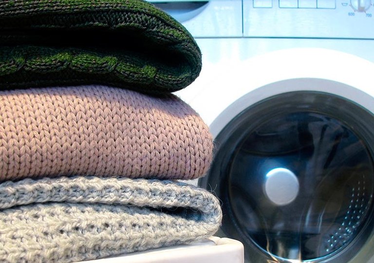 Можно ли стирать шерсть в стиральной машине?