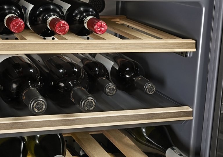 Сравнение винных шкафов: лидеры 2024 года Сравнение винных шкафов: лидеры 2024 года