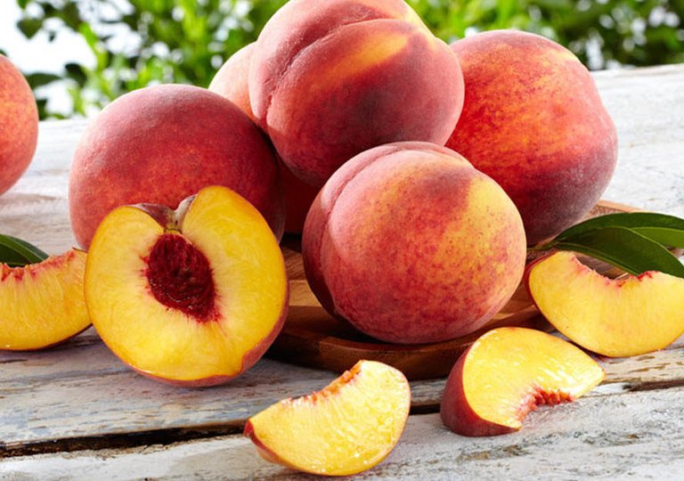 Можно ли, как и сколько хранить персики в холодильнике?