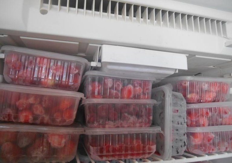 Можно ли, как и сколько хранить клубнику в холодильнике