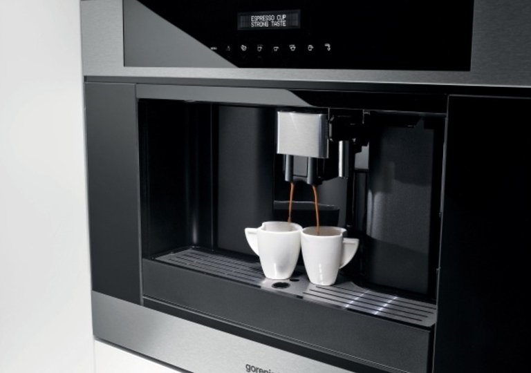 Каких размеров бывают встраиваемые кофемашины